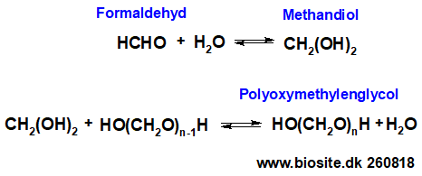 Formaldehyds reaktion med vand efterfulgt af polymerisering til polyoxymethylenglycol